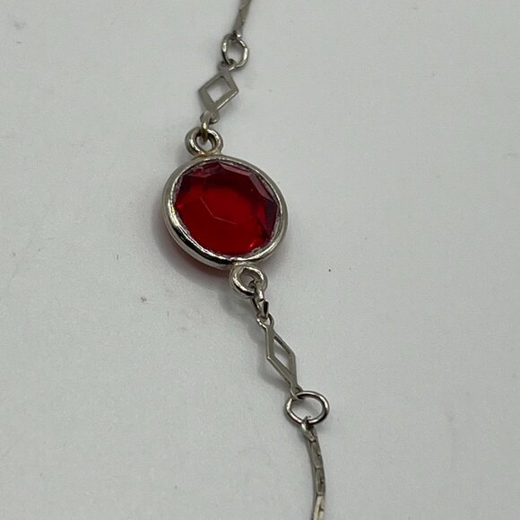 Vintage Silver Tone Garnet coloured faceted gemstone necklace (16”) - Picture 5 of 6